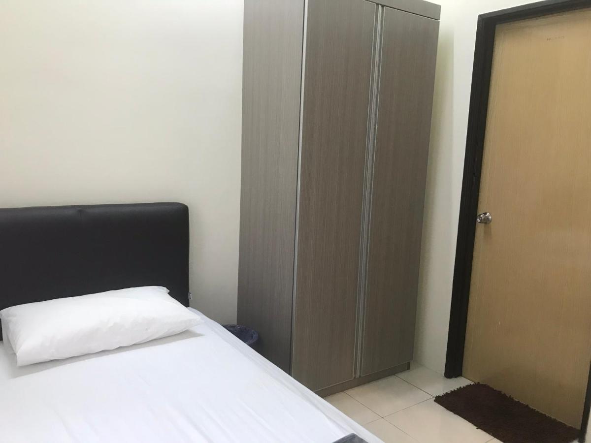 D Jannah Homestay Seri Iskandar Perak Extérieur photo