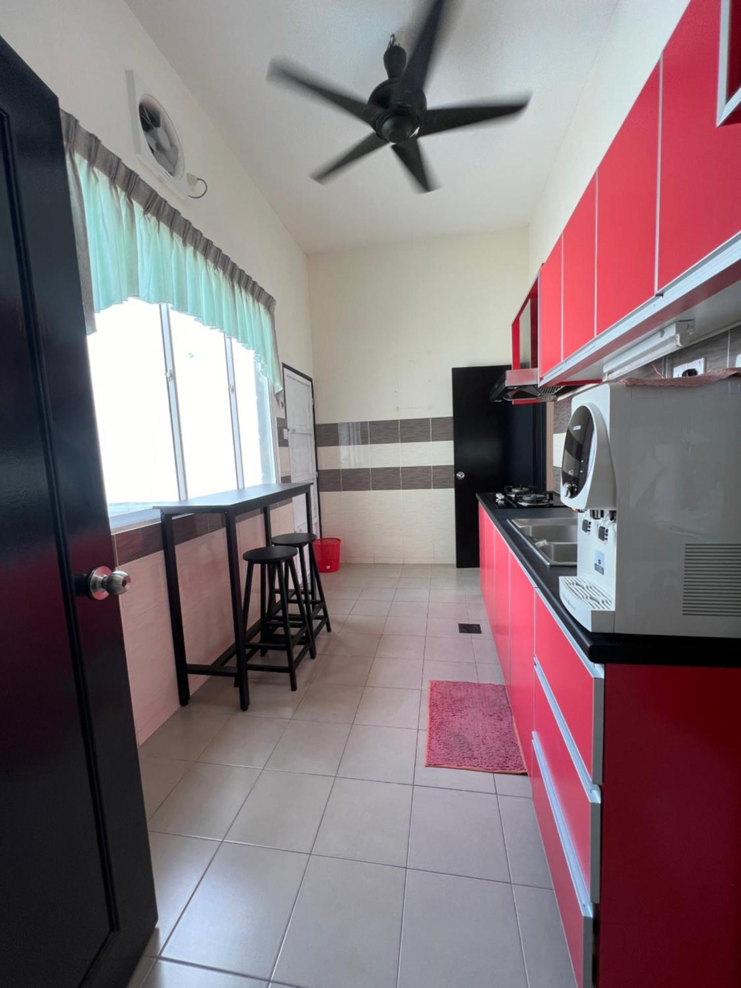 D Jannah Homestay Seri Iskandar Perak Extérieur photo